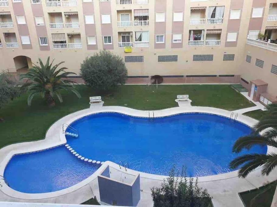 Nice Apartment Near The Park Torrevieja Exterior foto